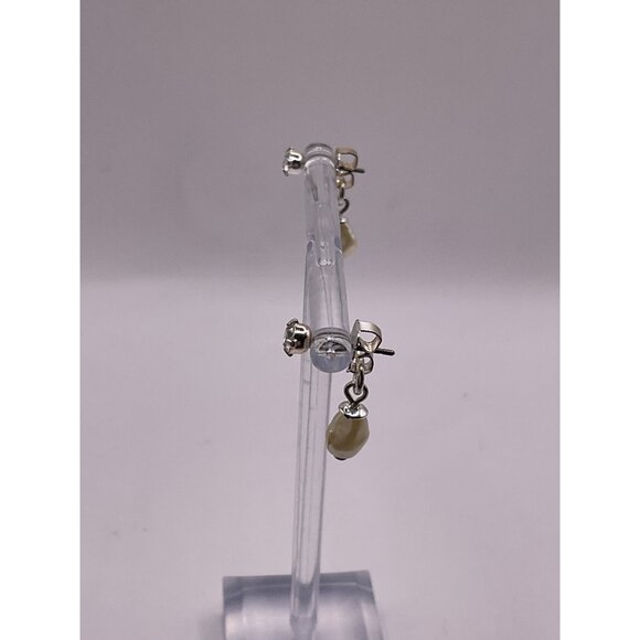 Avon Baroque Pearl Dangle Earrings - Picture 5 of 5